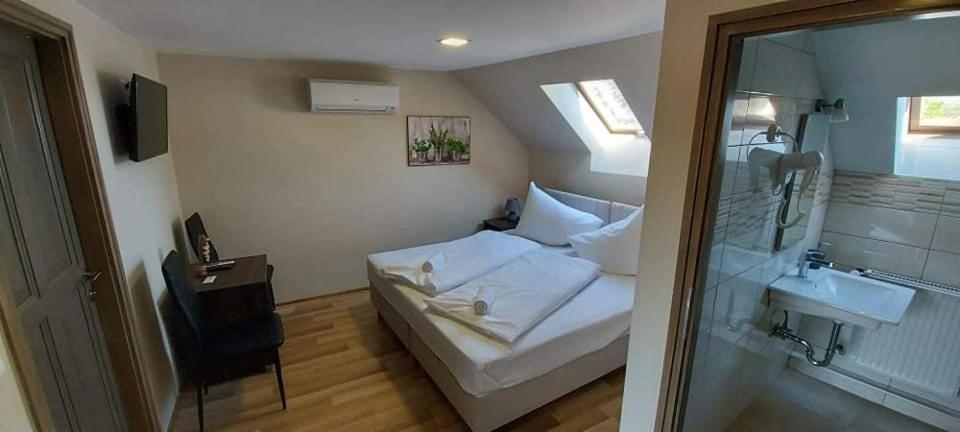 Soerpatika Vendeghaz Otel Badacsonytomaj Oda fotoğraf
