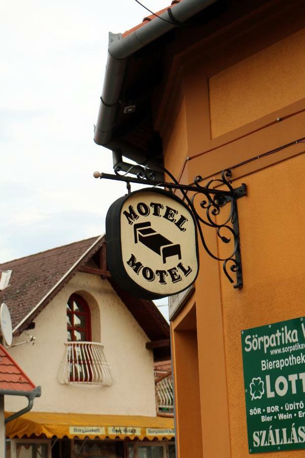 Soerpatika Vendeghaz Otel Badacsonytomaj Dış mekan fotoğraf